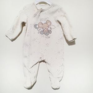 4for$20!! Velour cream footie size 0-3 months